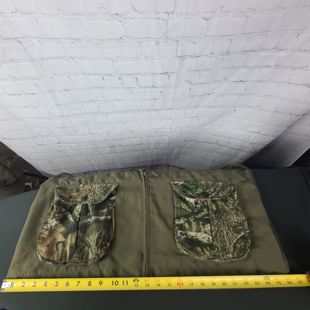 MossyOak Break-Up Infinity Outdoor Sports Vest. Men's XL/2XL Green Camo